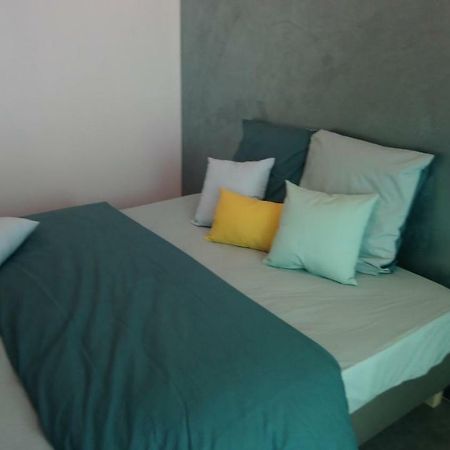 Agreable Appartement Proche Gare Libourne Exterior foto